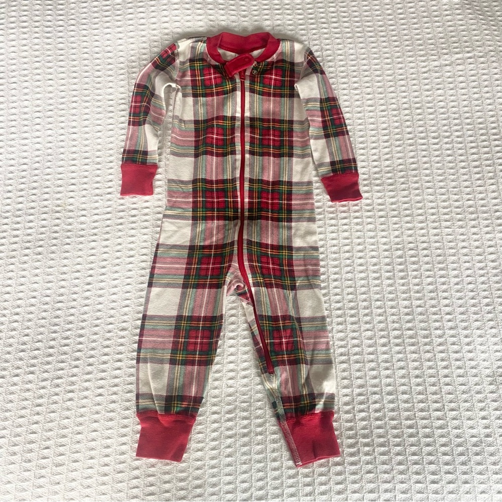 Hanna Andersson Red and White Holiday Plaid Sleeper size 2T